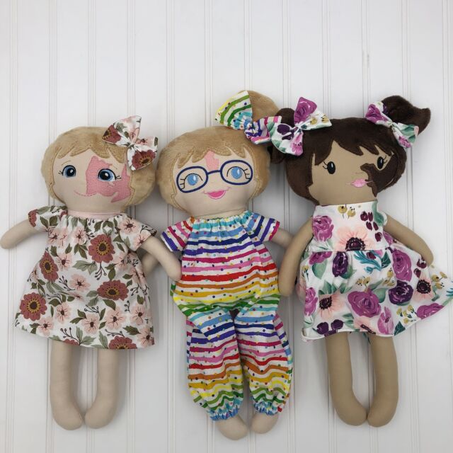 Each personalized doll is made to order. So you get your select every feature like hair color, skin tone and facial features.  As well as features like birthmarks, scars, medical needs and so much more. This ensure every child can get a doll that looks like them. 

Be sure to checkout my feed or website to find all the beautiful features. 

#customlookalikedolls #customdoll #heirloomdolls #lookalikedoll #birthmarksarebeautiful #scarsarebeautful #heartsurgerysurvivor #medicalmomma