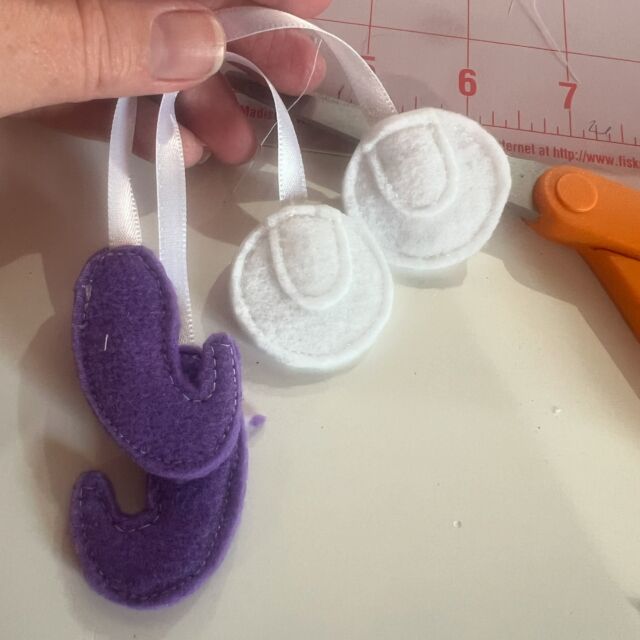 A pair of cochlear implant for a little cutie. Check of her doll on the next slide 🥰#cochlearkidsrock #customdoll 

These are a removable pair but they can also be sewn on. 

#magicofchildhood
#momof4
#modernmaker
#ohheymamma
#celebrate_childhood
#momtogs
#fabricdolls
#customdoll
#clothdoll
#heirloomdoll
#stuffedoll
#bespokedoll