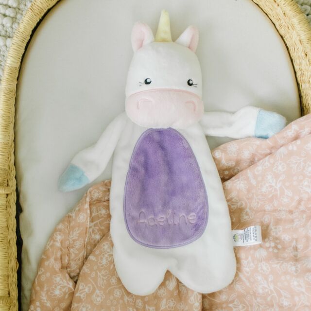 The unicorn lovey has always been my favorite. 😍 

#personalizedbabylovey #unicornbaby 

#momoftoddlers
#Babystyle #Spoilyourbaby #Prettylittlethings #softie #personalizedbabygifts #babyblanket #supporthandmade #babytoy #loveyblanket #newmommy #softdoll