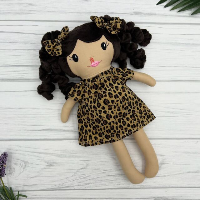 I’m loving this cheetah print. Don’t you? 

#birthmarkdoll #dollwithbirthmark #birthmarksarebeautiful #birthmarks #customdolls #personalizedgifts