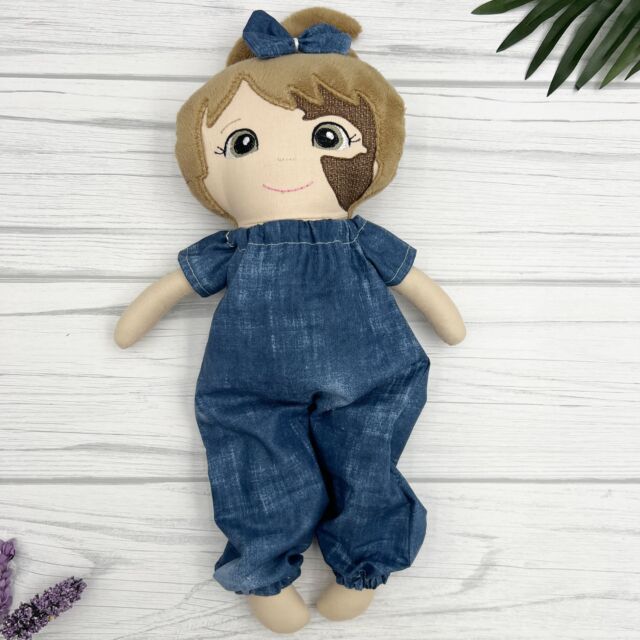 Isn’t this Levi romper on this birthmark doll so so cute? 🥰 

#birthmarkdoll #customdoll #birthmarksarebeautiful #birthmarkbaby #personalizedgifts #lookalikedoll